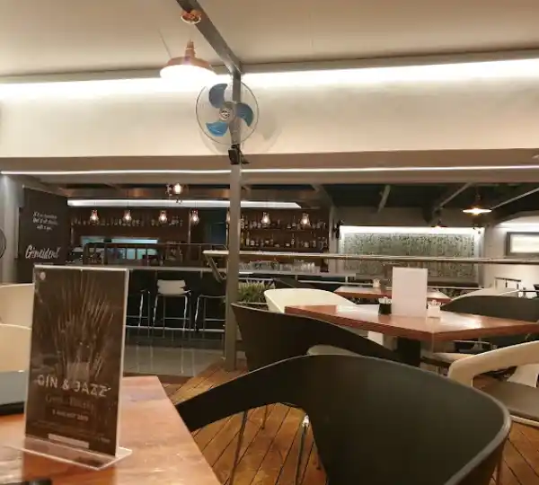 Carbon Bistro