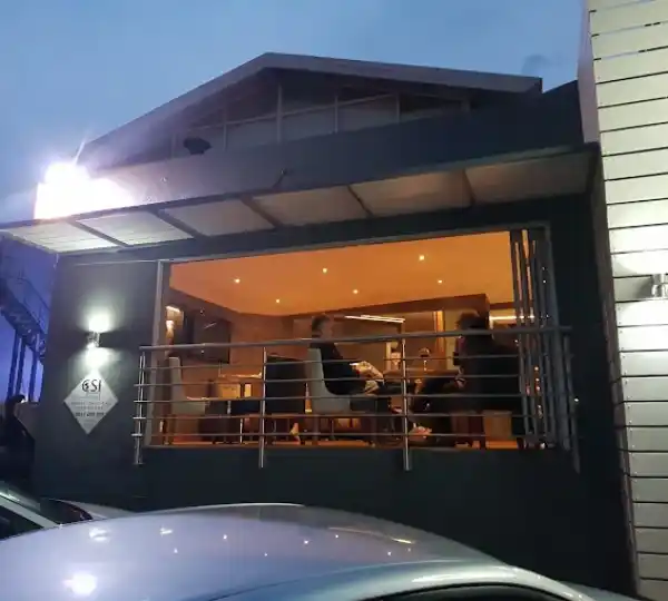 Carbon Bistro